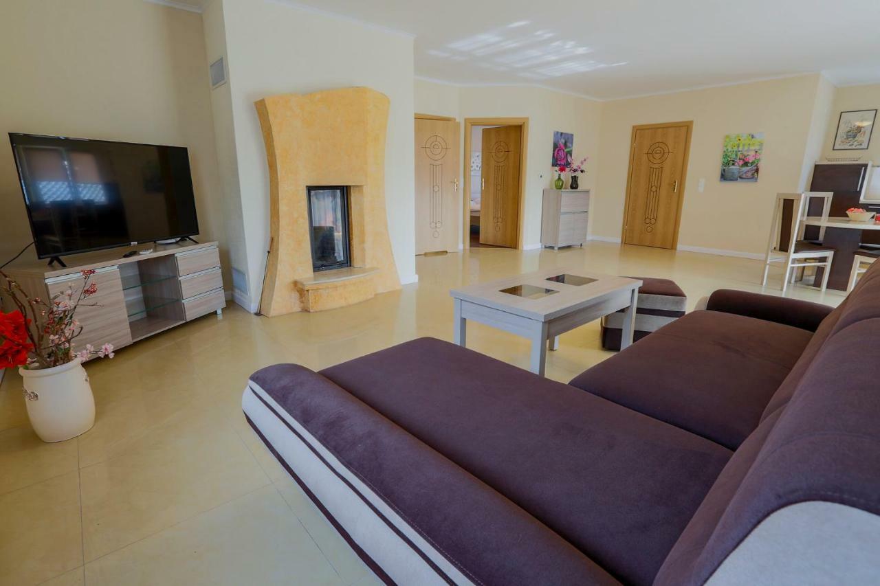 Louisapark Villa Lagow  Ngoại thất bức ảnh