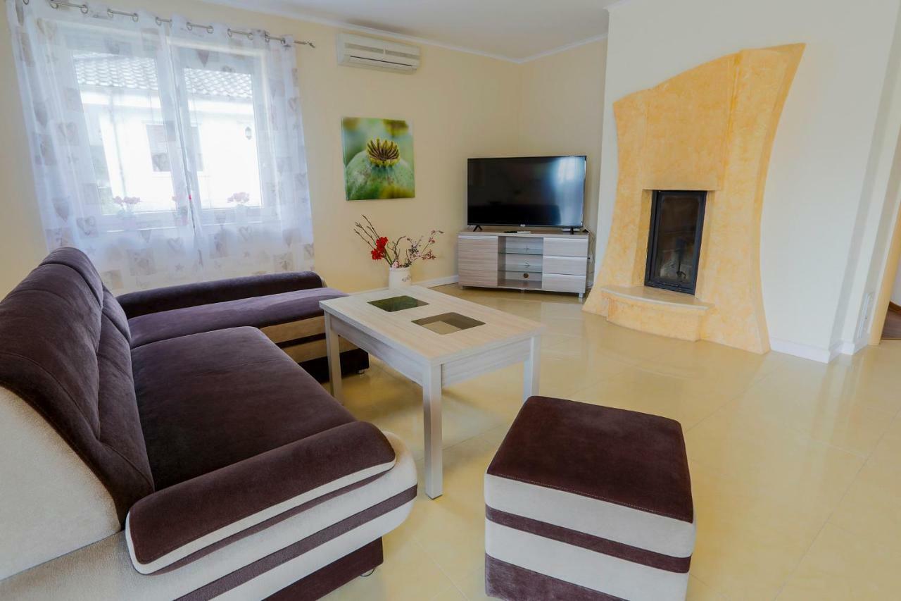 Louisapark Villa Lagow  Ngoại thất bức ảnh