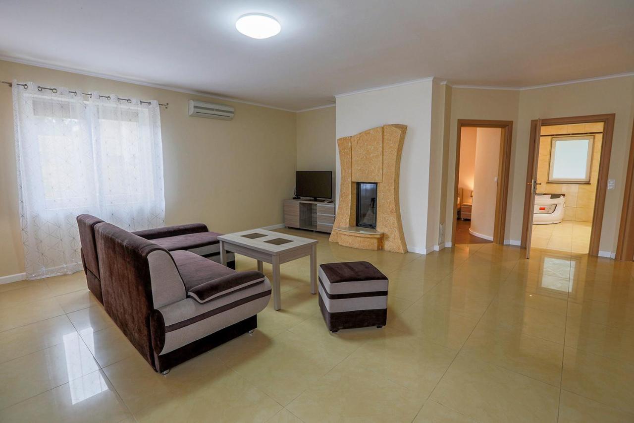 Louisapark Villa Lagow  Ngoại thất bức ảnh